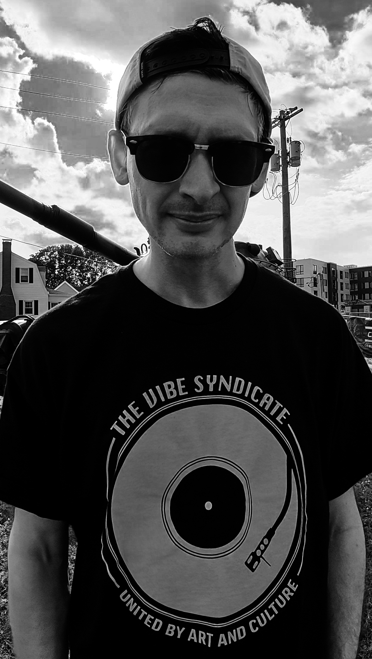 THE VIBE SYNDICATE LOGO TEE